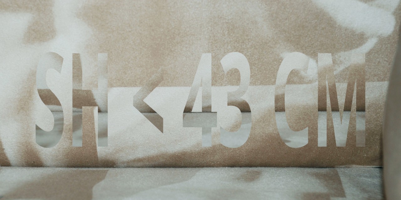 SH < 43 CM