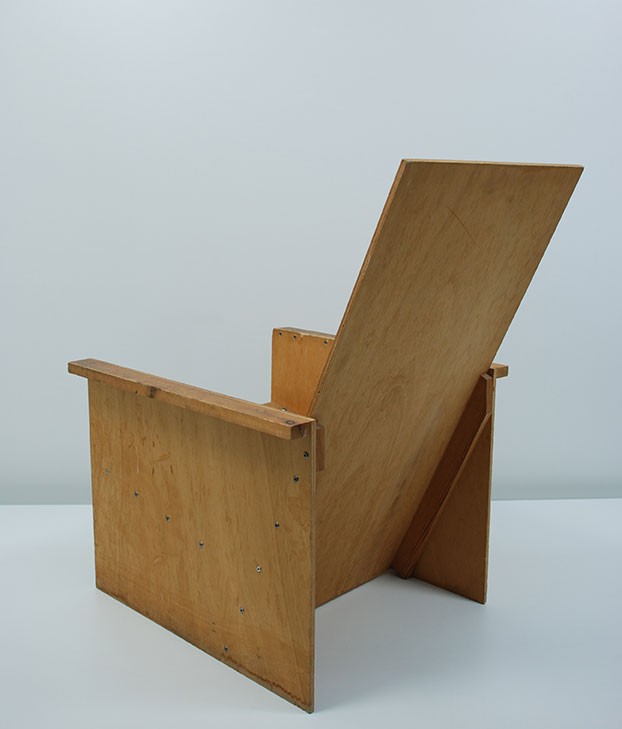 Zwei Armlehnsessel und ein Tisch, Johan Röing 1992