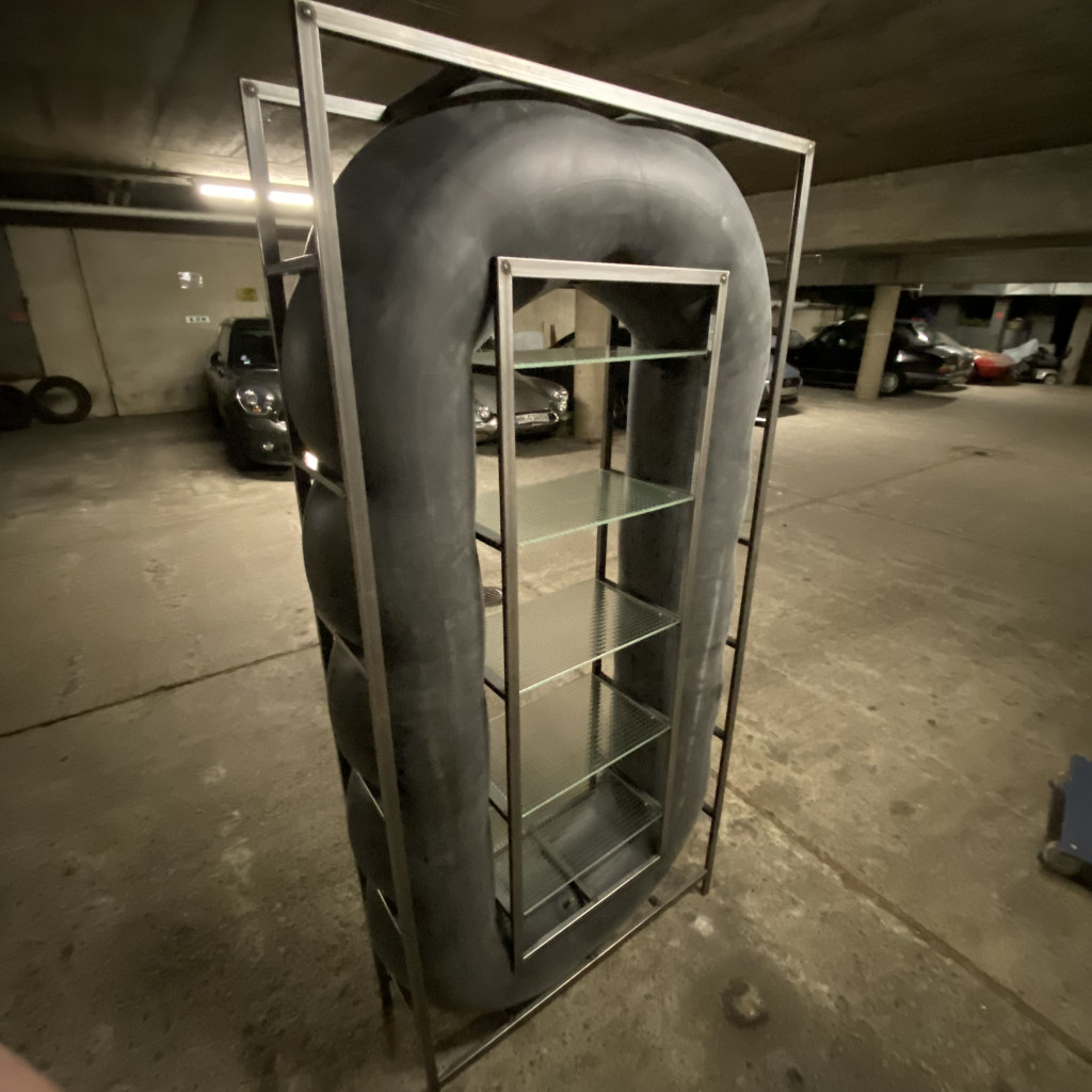 Schlauchregal 'Chambre A Air', Reinhard Müller, Gruppe Pentagon, 1987