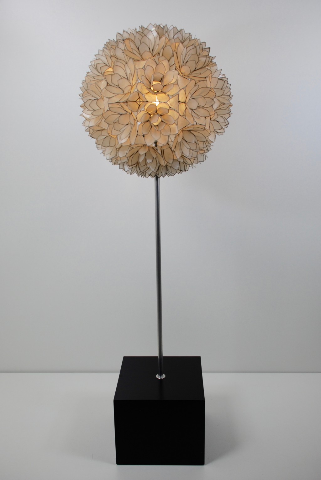 Stehleuchte 'Capiz shell', Willy Daro 1960er Jahre