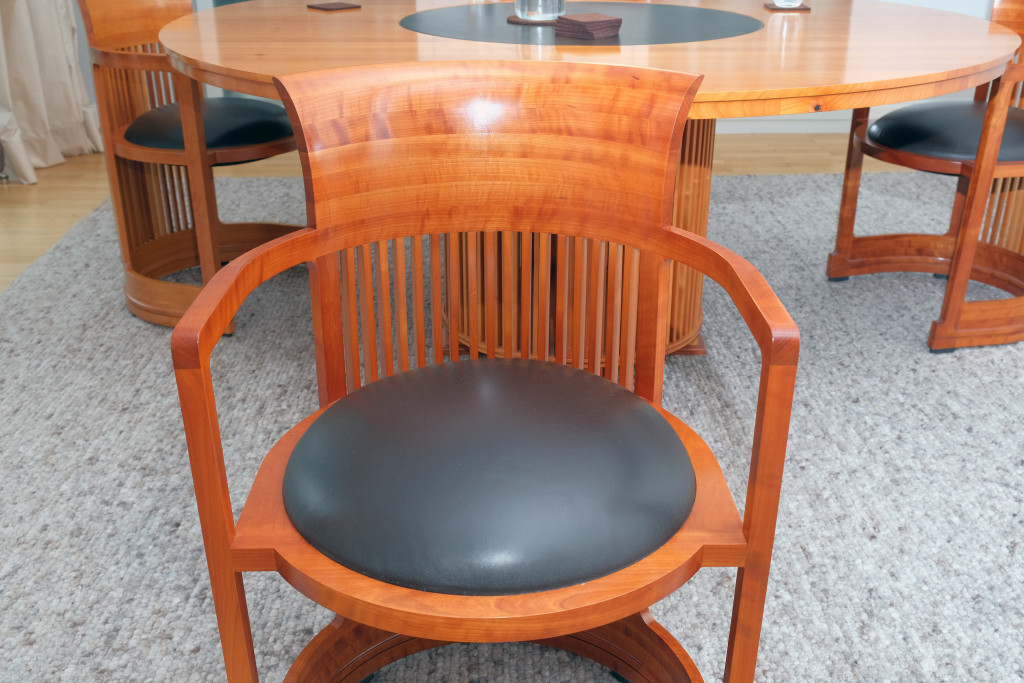 Tisch mit 8 Stühlen 'Barrel 606', Frank Lloyd Wright 1937/1990er Jahre
